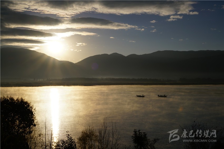 拼搏展風(fēng)采 光影頌華章