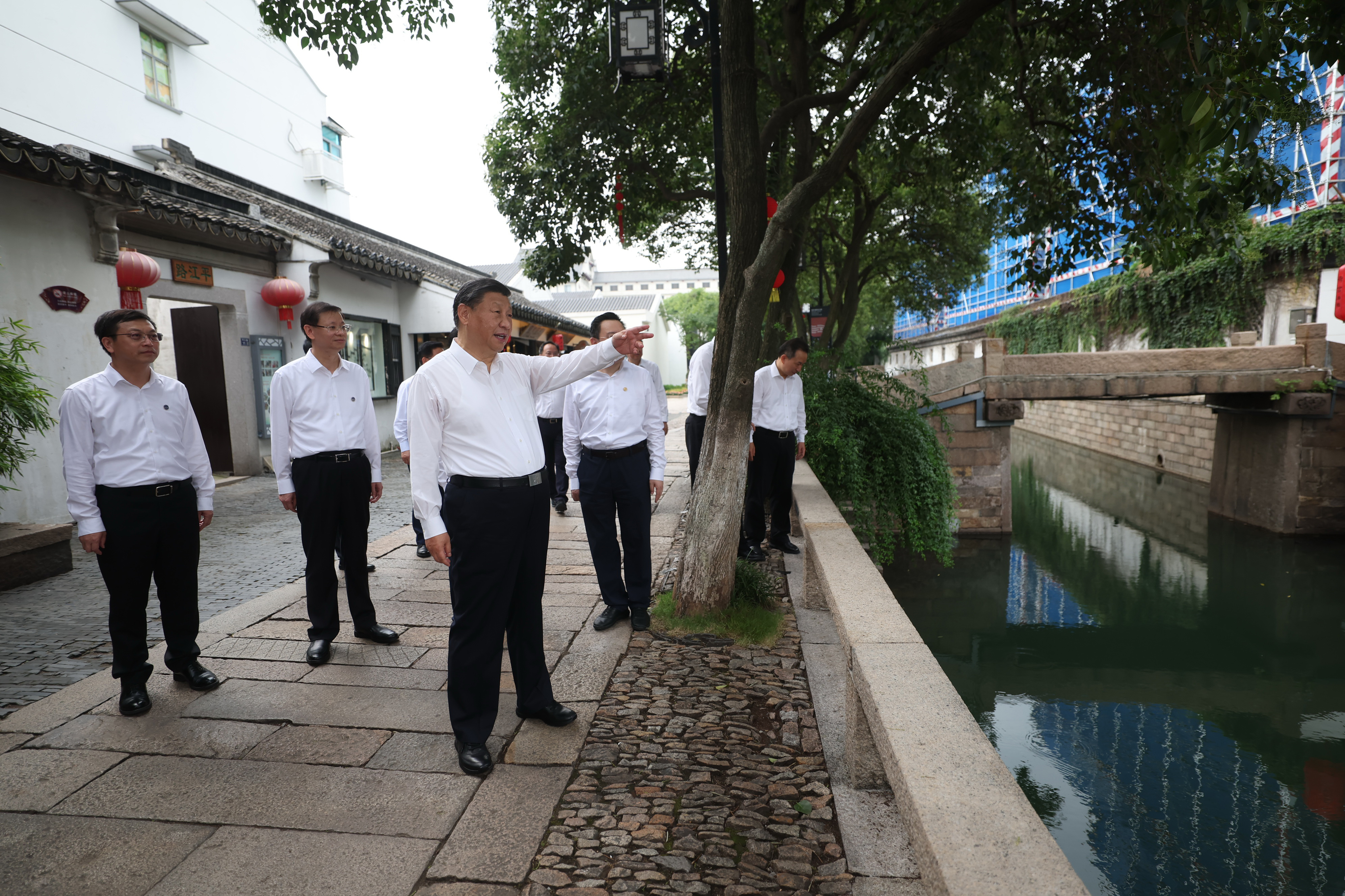 2023年7月6日，習近平在蘇州平江歷史文化街區(qū)考察。